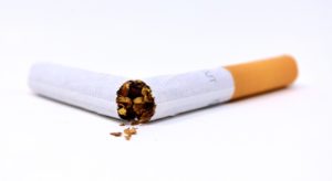 fumar o no tras una operación de rinoplastia en Madrid - Dra. Ainhoa Placer